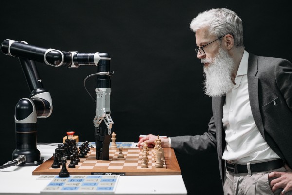 bixod-robot-chess